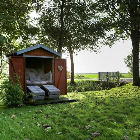 Апартаменты Ferienwohnung-strand-edomsharder-hof-nordstrand Нордштранд