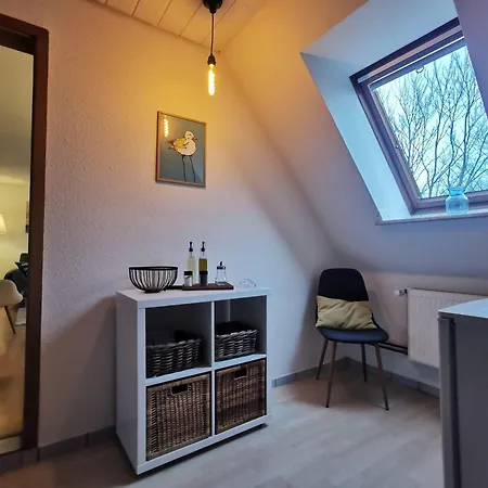 Ferienwohnung-strand-edomsharder-hof-nordstrand شقة